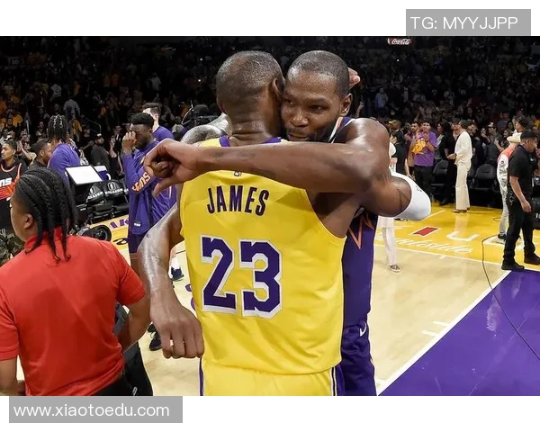 2019年NBA圣诞大战火箭队与勇士队的精彩对决回顾与分析